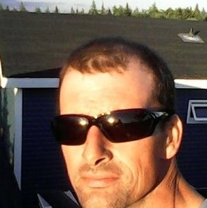 Meet your Posher, Dennis